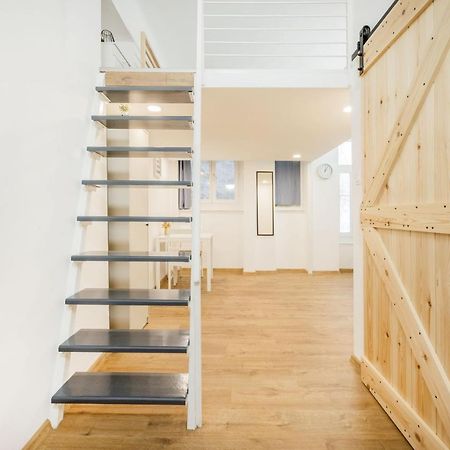 V12 Apartments Будапеща Екстериор снимка