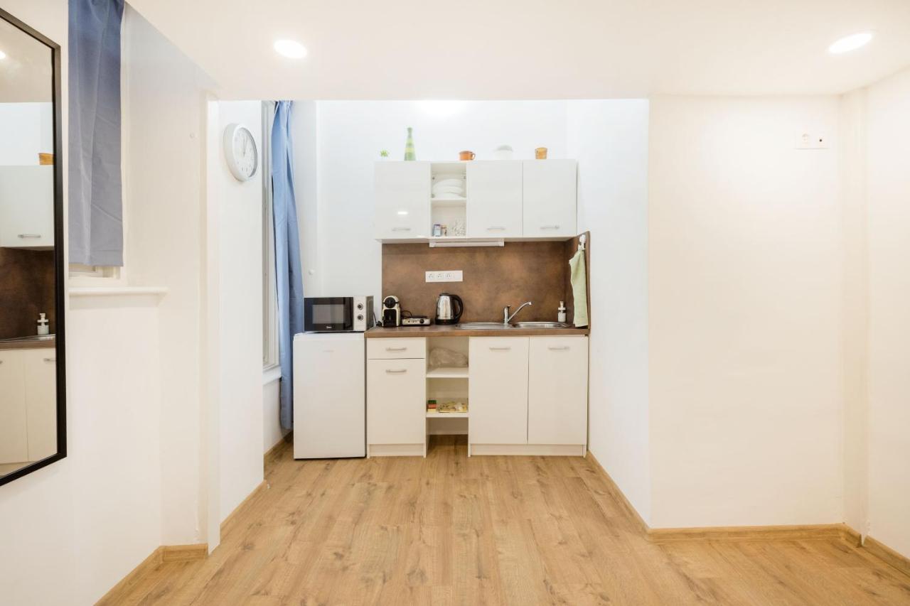 V12 Apartments Будапеща Екстериор снимка
