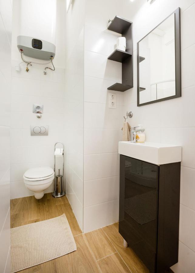 V12 Apartments Будапеща Екстериор снимка