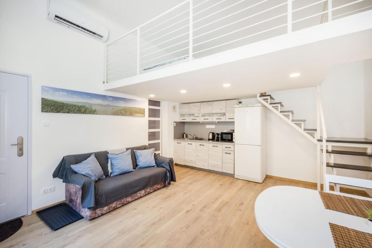 V12 Apartments Будапеща Екстериор снимка