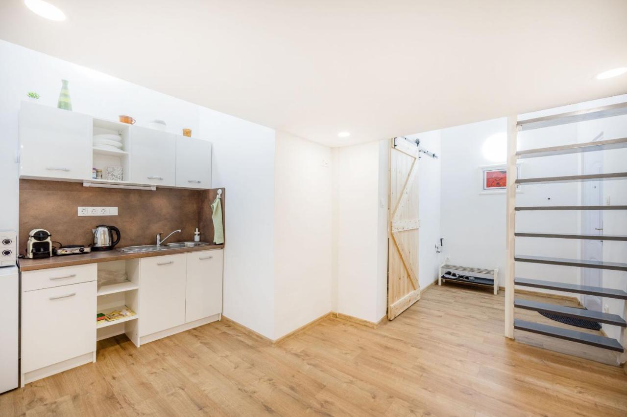 V12 Apartments Будапеща Екстериор снимка